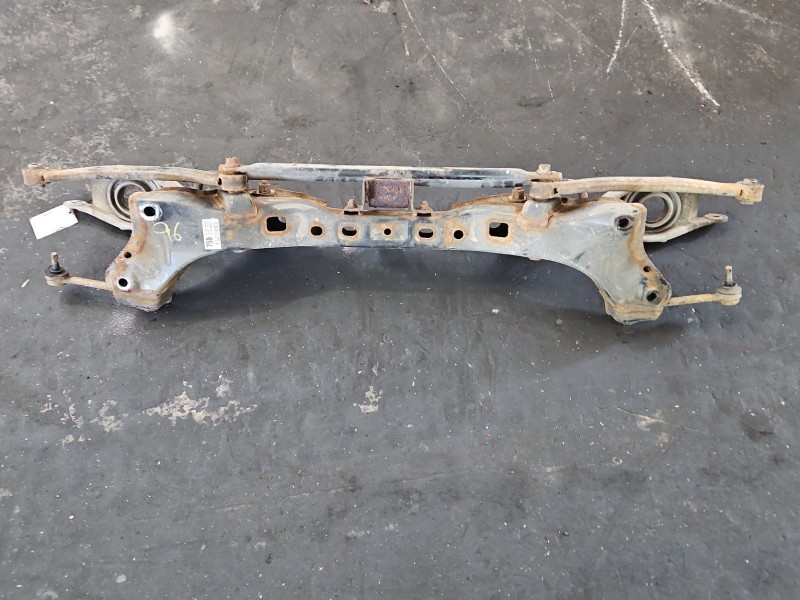 Tylna belka oś tył Hyundai I40 1.7 crdi Tylna belka oś tył Hyundai I40 1.7 crdi