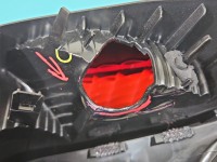 Lampa tył lewa Peugeot, VALEO Lekko wypalone gniazdo żarówki. Uszkodzony zaczep trzymający wkład Peugeot 407 sedan