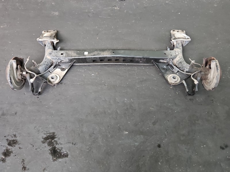 Tylna belka oś tył Skoda Octavia III 1.6 tdi