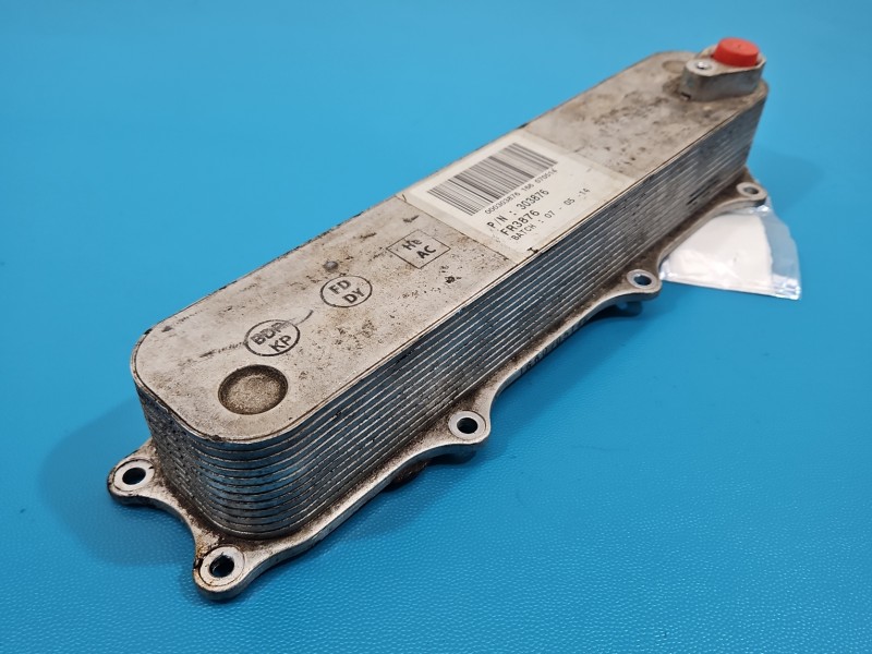 Chłodnica oleju Maserati Quattroporte VI 13- FR3876 3.0 V6