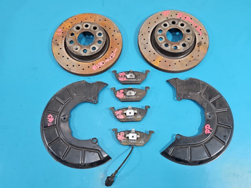 Tarcze hamulcowe przód klocki Skoda Octavia II 1.9 tdi (BXE) tarcze z klockami hamulcowymi brembo i osłonami tarcz