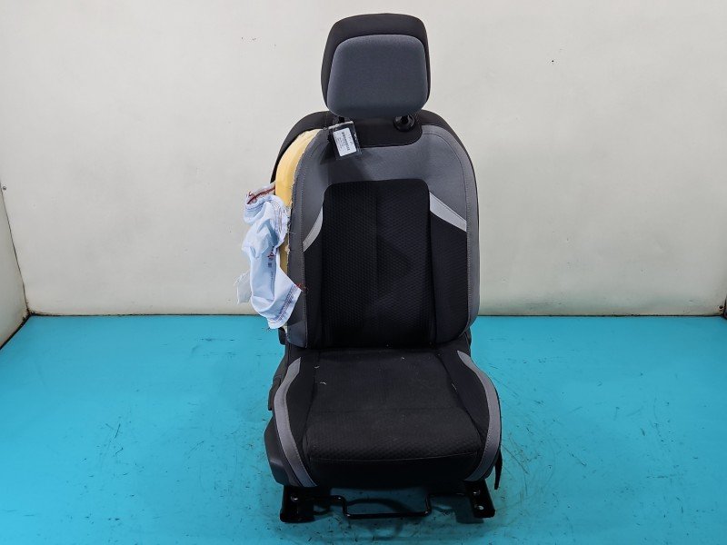 Fotel prawy przód pasażera Opel Astra VI L 5d EUROPA