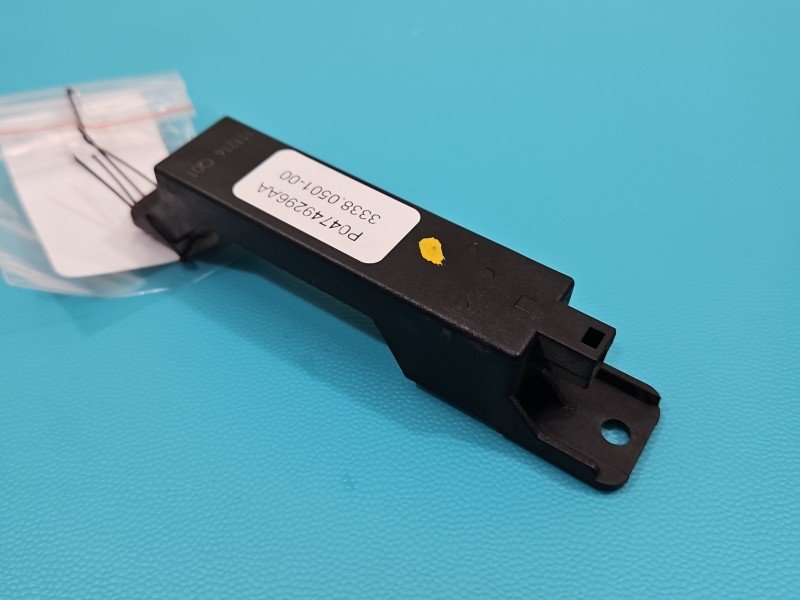 Czujnik Jeep Grand Cherokee IV WK2 04749296AA