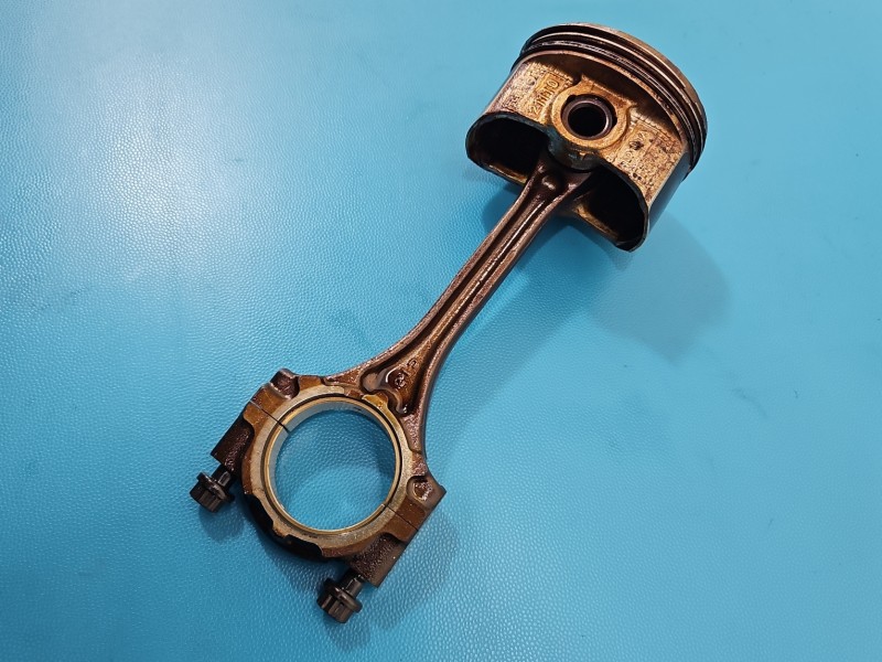 Tłok Toyota Prius II XW20 03- 1.5b (1NZ) 77KM