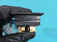 Przełącznik szyb Audi 80 B4 8A0959527 Producent części: Audi EU