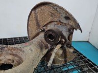 Piasta koła tył prawa zwrotnica łożysko Mercedes 123 2.0d