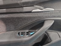 Tapicerka drzwi przód lewa boczek Skoda Superb IV