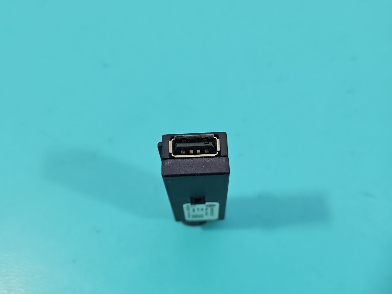 Gniazdo USB Skoda Fabia III 5Q0035726C