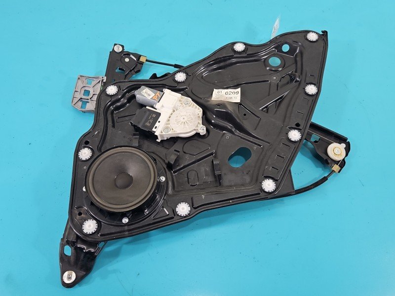 Podnośnik tył prawy Vw Passat CC 1K0959794Q, 3C8959704B sedan Podnośnik tył prawy Vw Passat CC 1K0959794Q, 3C8959704B sedan