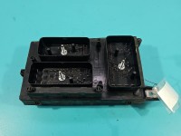 Skrzynka bezpieczników Opel Zafira B 13268305