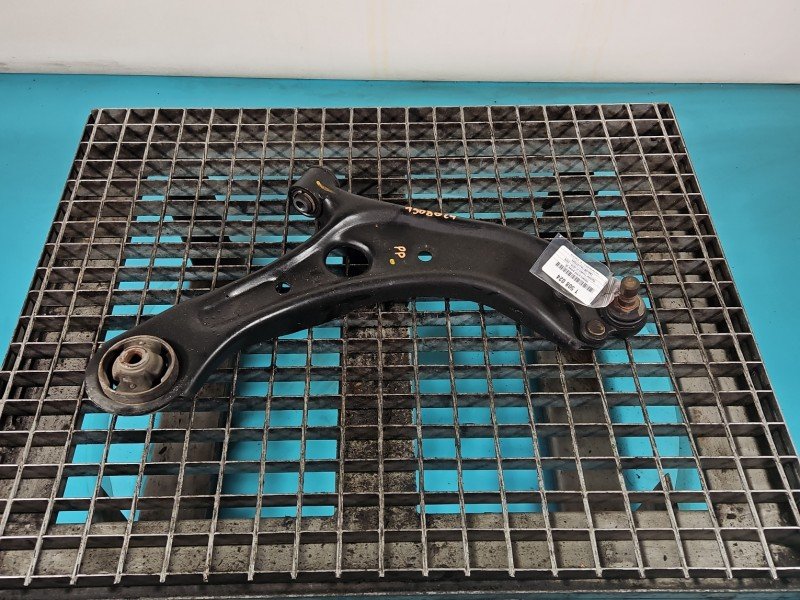 Wahacz przód prawy Hyundai Tucson III 15-20 przedni Wahacz przód prawy Hyundai Tucson III 15-20 przedni