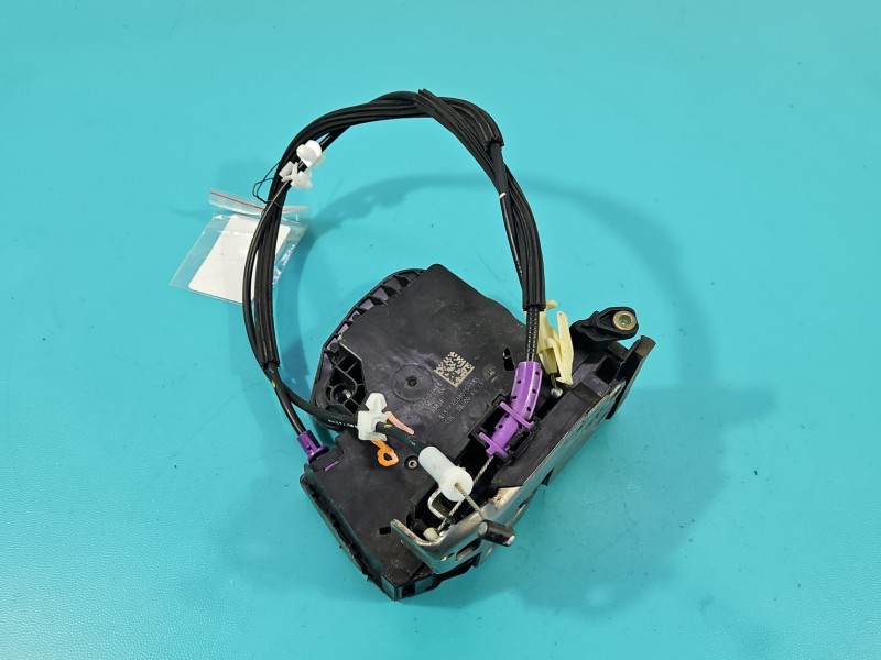 Zamek przód lewy C3039075-18S Opel Insignia B EUROPA Producent części: OPEL, 7PIN