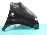 Błotnik przód prawy Toyota Corolla Verso II czarny 209