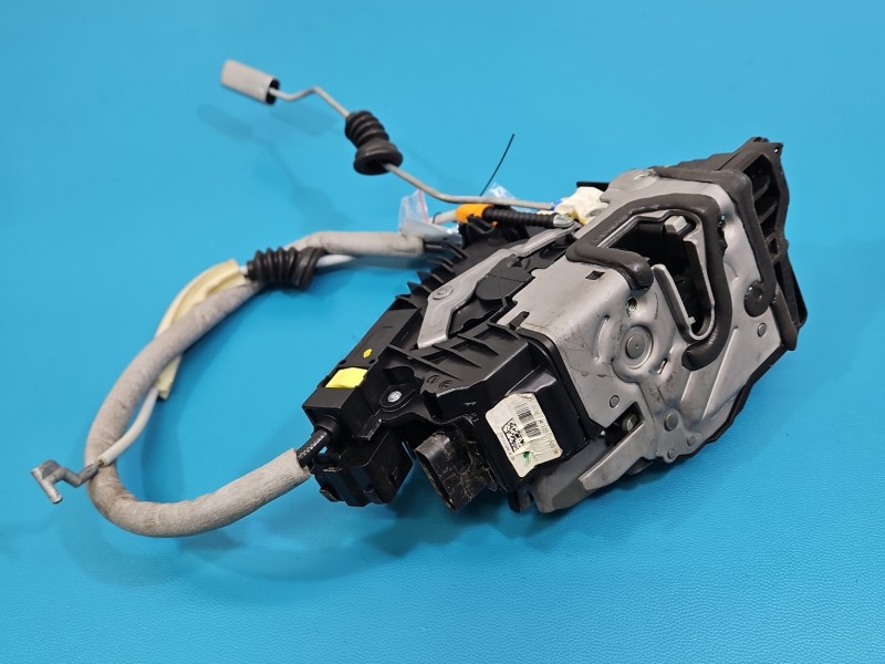 Zamek przód prawy A0997200401 Mercedes W222 EUROPA Mercedes, Europejska, 5+2pin