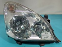 Reflektor prawy lampa przód Toyota Corolla Verso II EUROPA