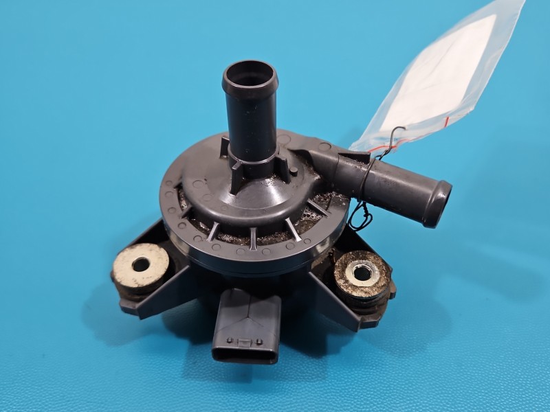 Pompka obiegu wody pompa Toyota Auris II 1.8 hybryda G9040-52010