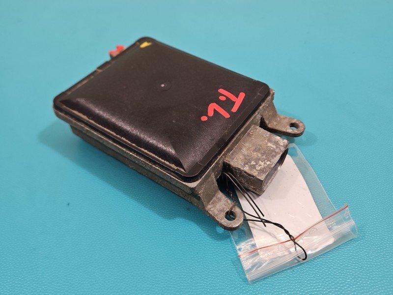 Sterownik moduł Vw Passat B7 3AA907566B, 4G0907566 Volkswagen, Uszkodzone mocowanie CZUJNIK ASYSTENT PASA RUCHU Sterownik moduł Vw Passat B7 3AA907566B, 4G0907566 Volkswagen, Uszkodzone mocowanie CZUJNIK ASYSTENT PASA RUCHU