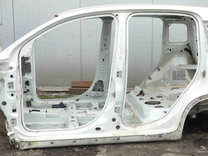 Słupek lewy Fiat Panda III 11- 1,3.0 jtd Słupek lewy Fiat Panda III 11- 1,3.0 jtd