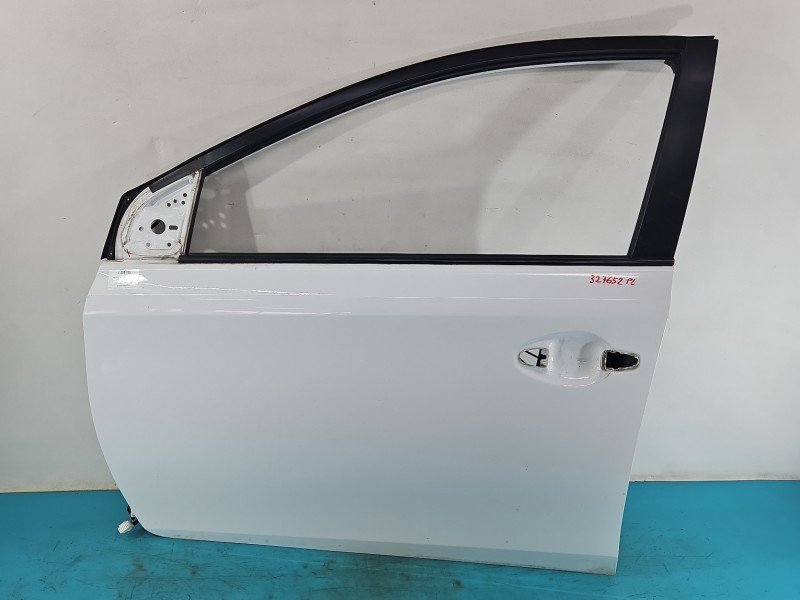 DRZWI PRZÓD LEWE KIEROWCY Toyota Auris II 5d biały 040