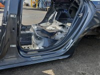 Próg lewy SŁUPEK ŚRODKOWY B Audi A4 B9 kombi 5d LX7L