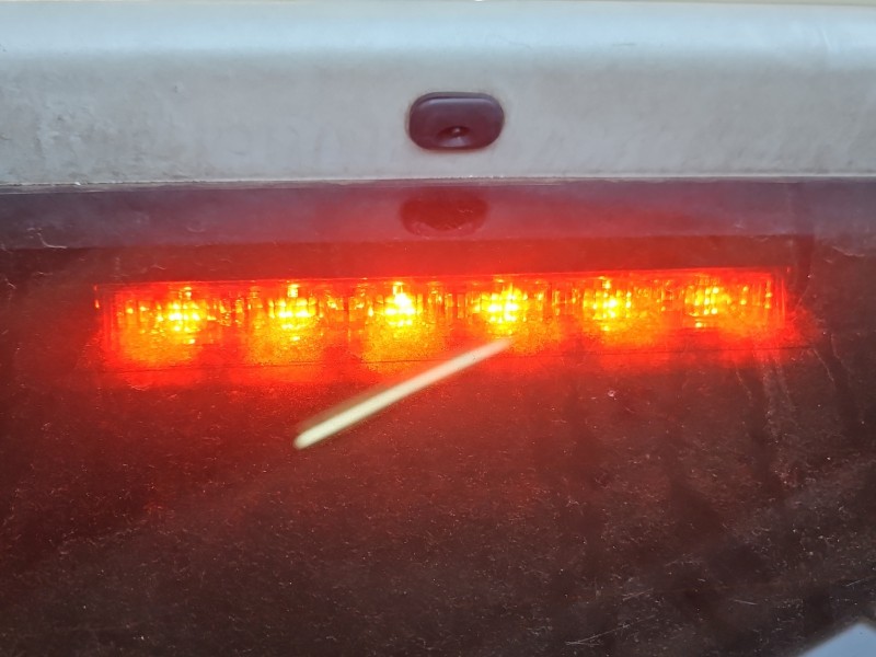 TRZECIE ŚWIATŁO STOP STOPU Toyota Auris II kombi