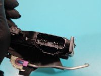 Zamek przód lewy 81310-H8040, 81310-H8040IAV Kia Rio IV 16-23 EUROPA Producent części: KIA, Europejska, 5pin