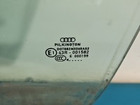 Szyba drzwi przód lewa Audi A3 8P HB