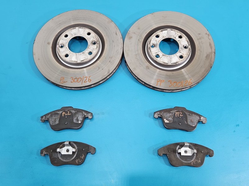 Tarcze hamulcowe przód klocki Peugeot 5008 2.0 HDI Peugeot, 300/26