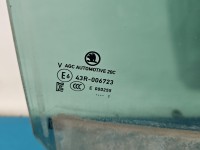 Szyba drzwi tył prawa Skoda Octavia IV HB