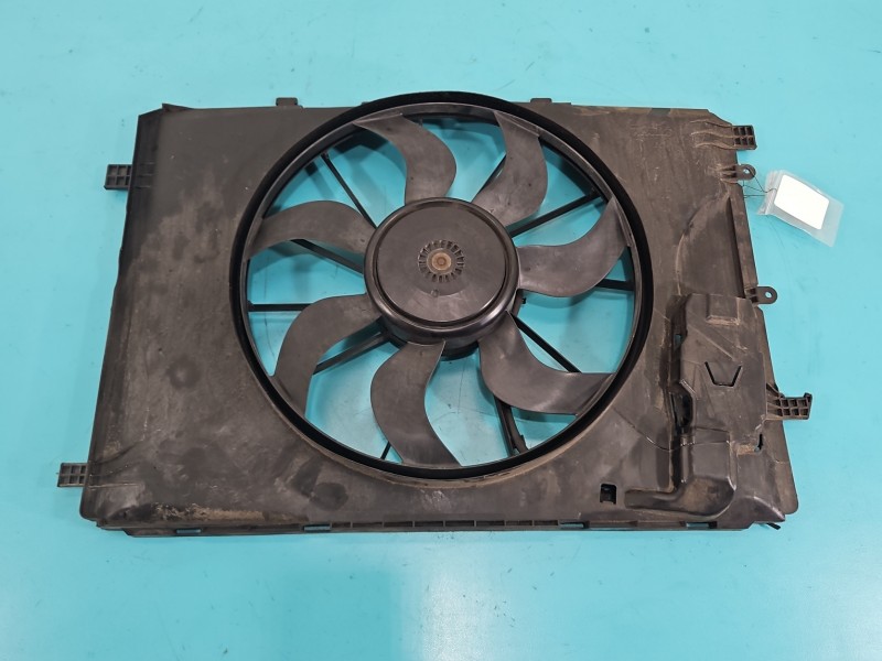 Wentylatory Wentylator chłodnicy MERCEDES W176 0130308401 1.5 CDI