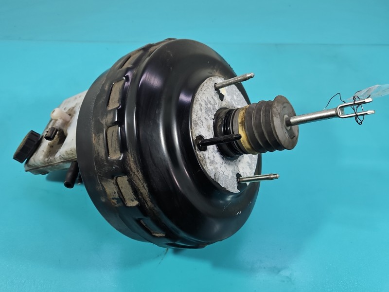 Serwo hamulcowe Renault Master III 10-24 472100453R 2.3 DCI