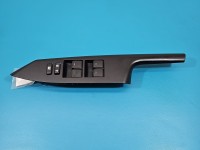 Przełącznik szyb LEXUS CT 10-22 84040-60160 Producent części: Lexus, przód lewy EU
