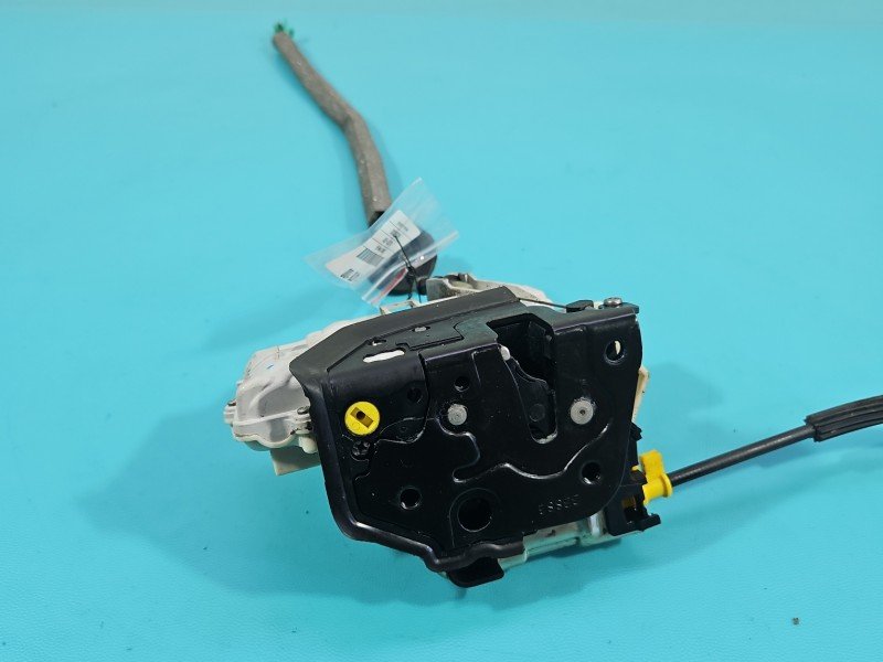 Zamek tył lewy 4G0839015 Audi Q3 Zamek tył lewy 4G0839015 Audi Q3