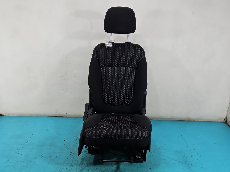 Fotel prawy przód pasażera Fiat Freemont 5d EUROPA