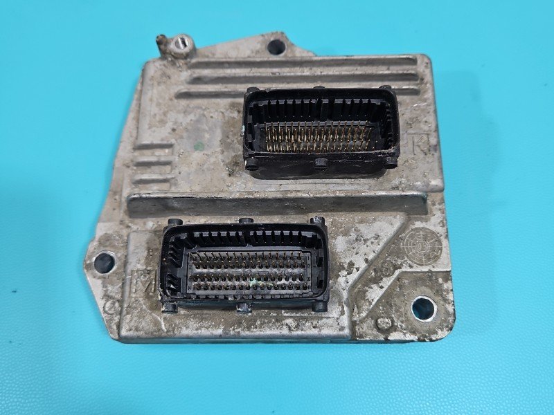 Komputer Sterownik silnika 12249823 Opel Meriva A 1.6 16V Komputer Sterownik silnika 12249823 Opel Meriva A 1.6 16V