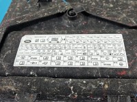 Tapicerka bagażnika prawa boczek Jaguar XE X760