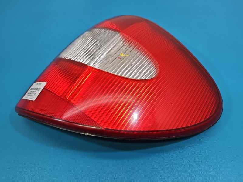 Lampa tył prawa Chrysler Voyager IV HB EUROPA