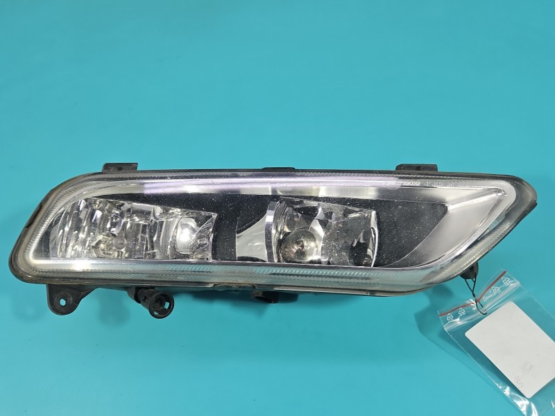 Halogen prawy Vw Passat B7