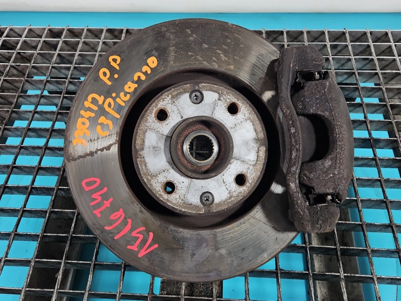 Zwrotnica prawa piasta przód 1.6 16v Citroen C3 Picasso 08-17