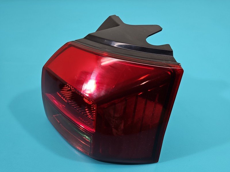 Lampa tył prawa Peugeot 4007 HB Lampa tył prawa Peugeot 4007 HB