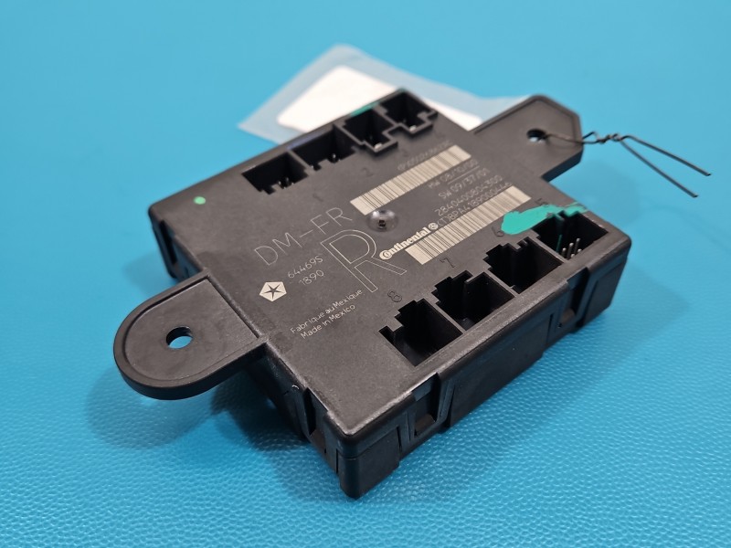 Sterownik moduł Producent części: Dodge, DRZWI PRZÓD PRAWE Dodge Journey 05026862AC