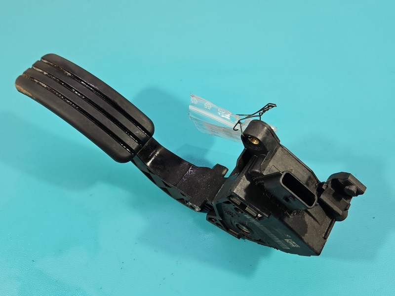 Pedał gazu potencjometr Renault Megane III 180023599R 1.9 dci