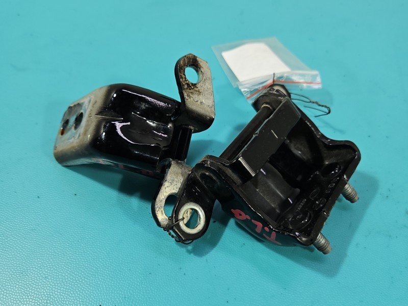 Zawias drzwi tył lewy INFINITI QX60 12- Zawias drzwi tył lewy INFINITI QX60 12-