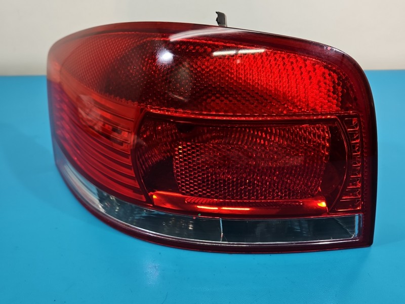 Lampa tył lewa błotnika Audi A3 8P HB EUROPA 8P0945095