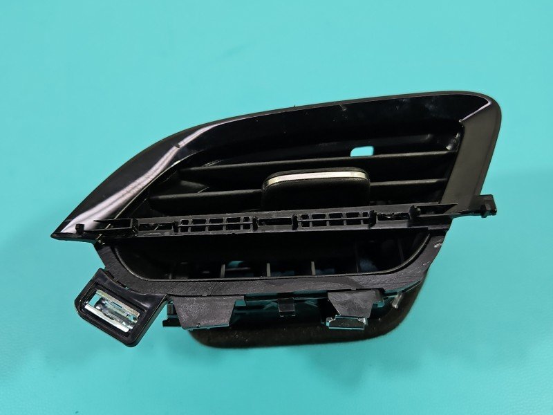 Kratka nawiewu Opel Corsa F 98296384VC Kratka nawiewu Opel Corsa F 98296384VC
