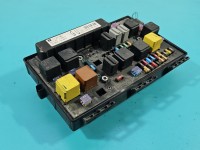 Skrzynka bezpieczników Opel Astra III H 13206748