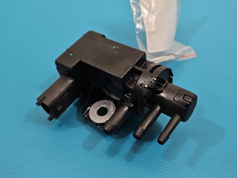 Zawór podciśnienia 55599331 Opel Insignia B 2.0 cdti