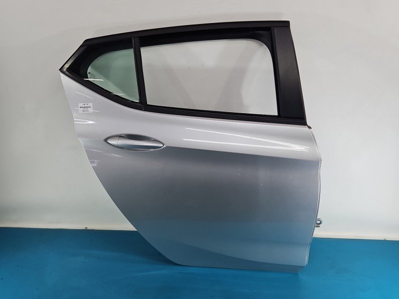 Drzwi tył prawe Opel Astra V K HB 5d srebrny Z176