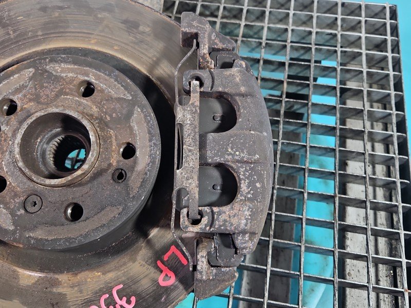 Zacisk przód lewy Mercedes ML W164 3.0 cdi (642940)