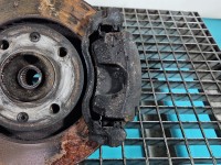 Zacisk przód prawy Peugeot 208 I 1.4 hdi